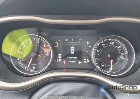 2016 Jeep Cherokee Latitude из США, поврежденный, VIN 1C4PJMCS8GW105733